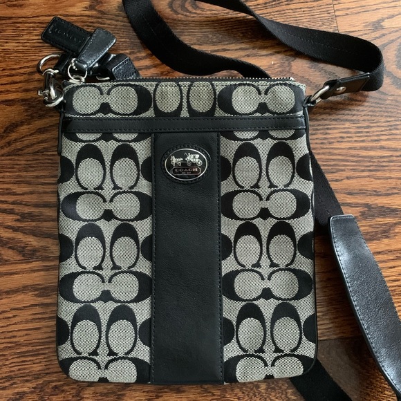 Coach Purse - Crossbody Bag - Picture 1 of 2